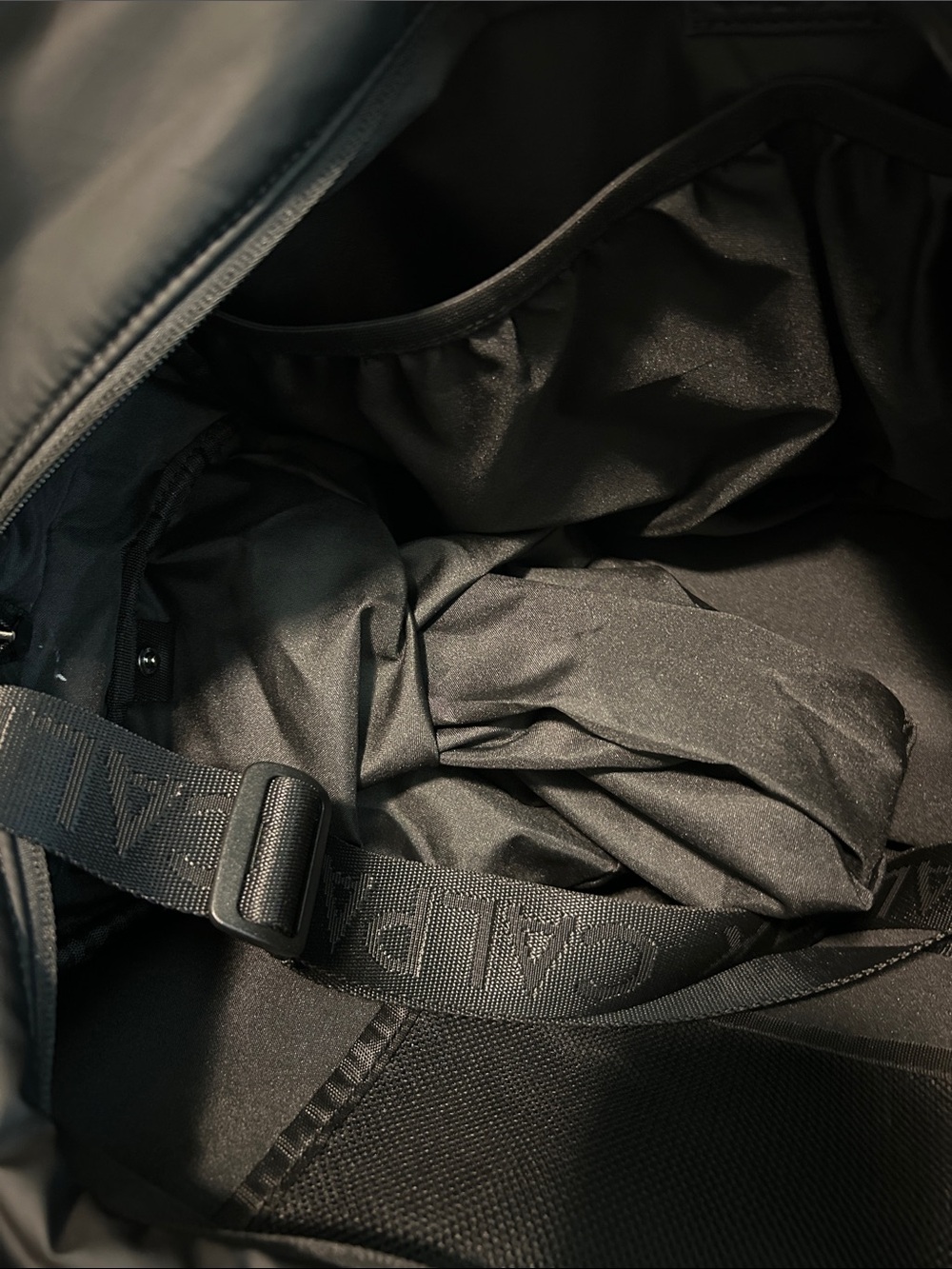 Calpak Luka Duffel - Picture 15 of 16